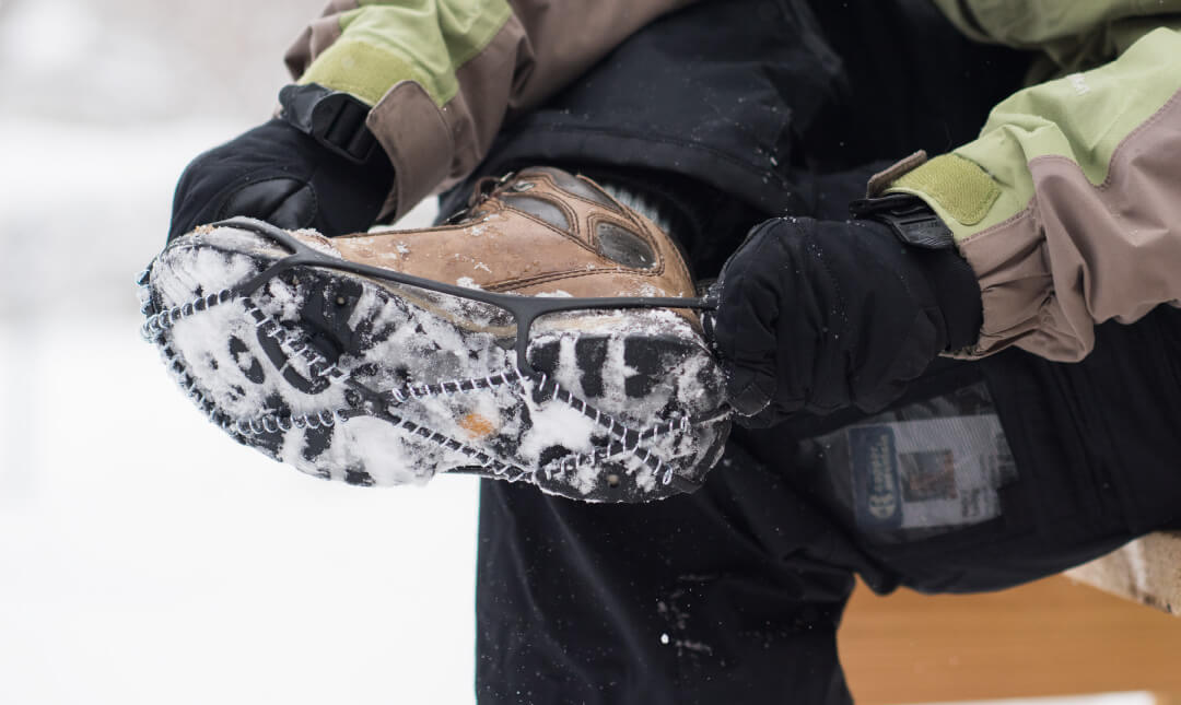 Yaktrax Walk Traction Aid – Wilderness Sports,1